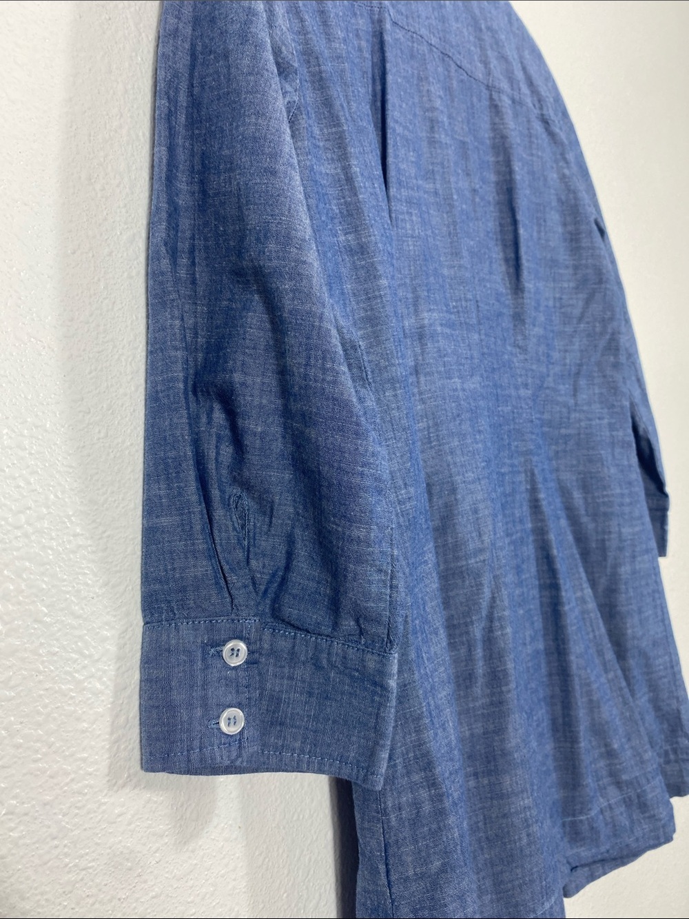 Finley Chambray Pintuck Button Tunic in Denim Blue Size S 100% Cotton - Picture 6 of 15